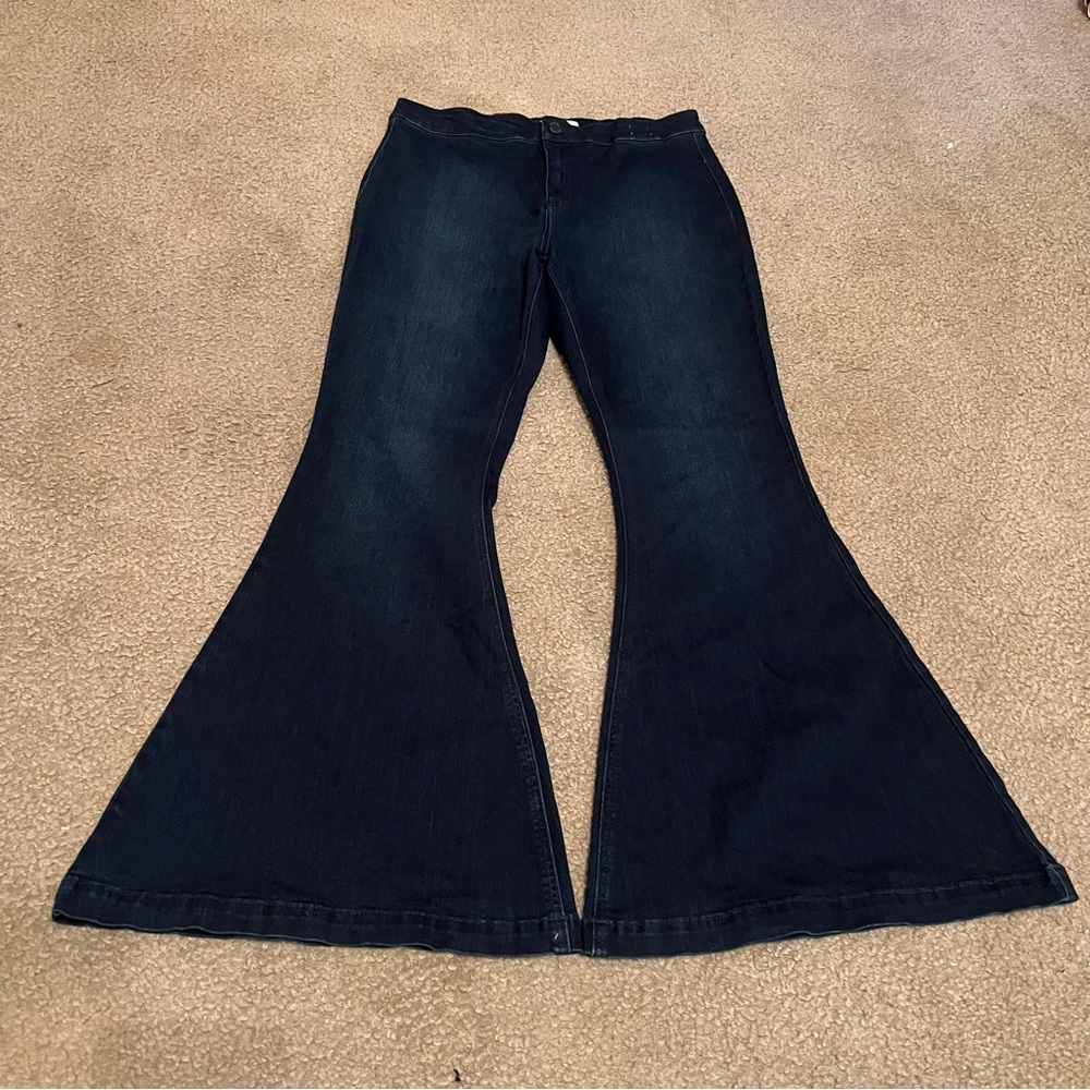 KanCan Ultra High Rise Extreme Flare Jeans Dark Wash Size 31 OR Bundle and get 6